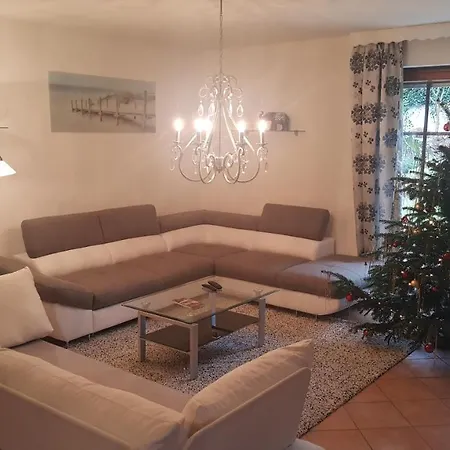 アパート Deluxe Ferienwohnung Casa Dominica Mit Swimmingpool Und Sauna *